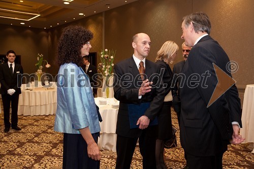 Helena Burger, predstojnica URI Soča, mag. Robert Cugelj, direktor Inštituta RS za rehabilitacijo in dr. Danilo Türk, predsednik Republike Slovenije