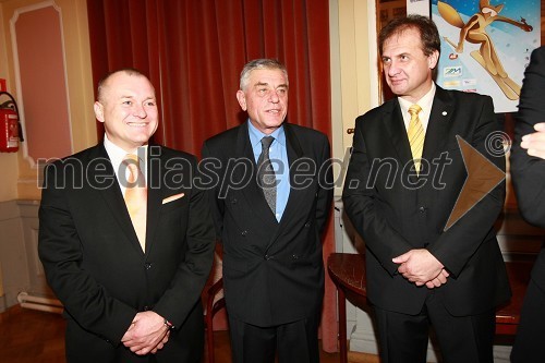 Franc Kangler, župan Maribora, Danilo Kline, vodja protokola Zlata lisica; Ivan Simič, predsednik Nogometne zveze Slovenije