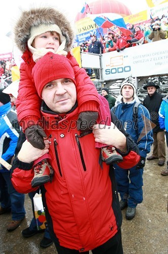 Uroš Skuhala, direktor in odgovorni urednik medijev ČZP Večer d.d. in hčerka