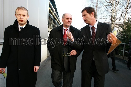 Dr. Matej Lahovnik, minister za gospodarstvo, Mustafa Mujezinović, predsednik vlade federacije Bosne in Hercegovine in Branko Žerdoner, predsednik uprave podjetja Mariborska livarna Maribor (MLM)