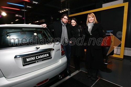 Luka Novak, Valentina Smej Novak, voditelja in scenarista oddaje Ljubezen skozi želodec in Barbara Uranjek, direktorica marketinga BMW Group Slovenija