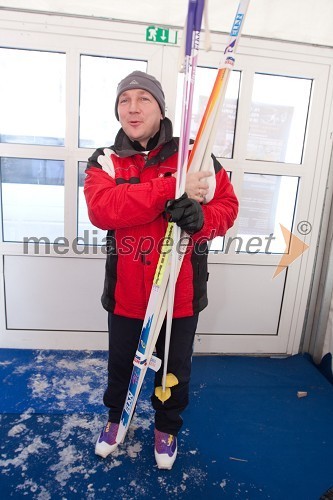 Vladimir Kornijeenkov, vojaški ataše na ruski ambasadi,