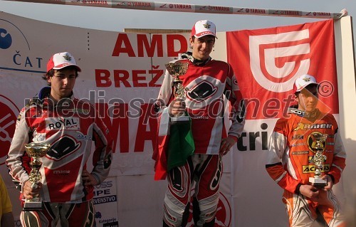 Zmagovalci dirke: Pierfilippo Bertuzzo, Marco Madii in Gianluca Martini (vsi Italija)