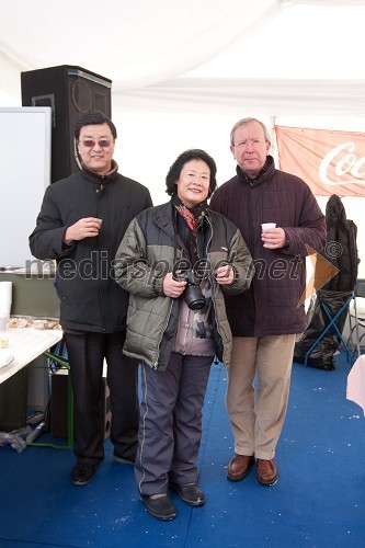 Zhi Zhaolin, kitajski veleposlanik v Sloveniji, soproga Wang Yanmei in dr. Erwin Kubesch, avstrijski veleposlanik v Sloveniji