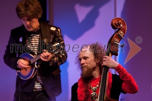 Bojan Cvetrežnik in Matija Krivec, člana skupine Terrafolk