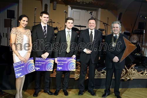 Romina Znoj, Rok Hrženjak, Mark Zupančič, dobitniki štipendije, Zoran Janković, župan Mestne občine Ljubljana in Vladimir Pezdirc, predsednik Rotary kluba Ljubljana