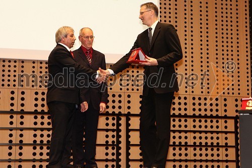 Slavko Cener, prejemnik Bloudkove plakete, Miro Cerar, nekdanji gimnastičar in predsednik Olimpijske akademije ter ambasador za fair play in dr. Igor Lukšič, minister za šolstvo in šport