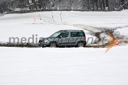 Škoda Yeti 4×4  	 
	