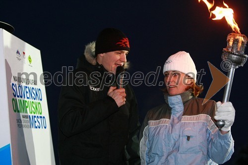 Mitja Šeško, povezovalec dogodka in Katja Koren Miklavec, nekdanja smučarka