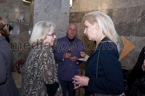 Teja Glažar, igralka in Nada Hrovat, administratorka v SNG NG