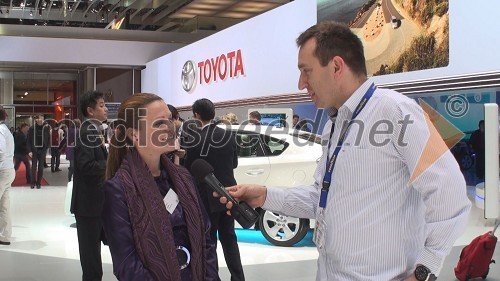 Jasna Baller, predstavnica znamk Toyota in Lexus pri Toyota Adria o njihovih novostih