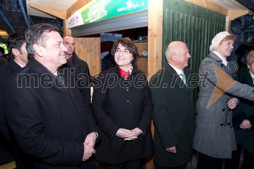 Zoran Jankovič, župan mestne občine Ljubljana, Ljubica Jelušič, ministrica za obrambo, Janez Kocijančič, predsednik olimpijskega komiteja in Cvetka Selšek, predsednica uprave SKB