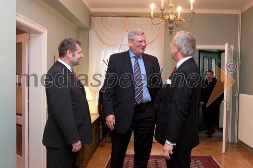 Günter Salzmann, namestnik avstrijskega ambasadorja, Helmut Schodl, direktor podjetja Hofer in dr. Erwin Kubesch, avstrijski veleposlanik v Sloveniji