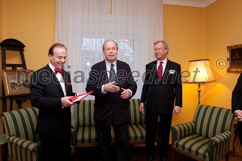 Jože Anderlič, direktor Kranjske investicijske družbe d.o.o., ...  in lastnik hotela Mons in dr. Erwin Kubesch, avstrijski veleposlanik v Sloveniji