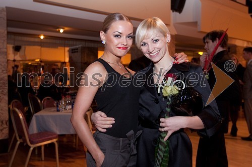 Alexandra Averkieva, plesalka in Jagoda Štrukelj, plesalka