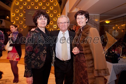 Franjo Kozar, nekdanji trener s soprogo in Verena Šulek, članica mednarocne profesionalne plesne zveze, sodnica