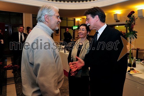 Boris Cavazza, Žlahtni režiser 2010 ter mag. Jožko Čuk, direktor Slovenskega narodnega gledališča (SNG) Nova Gorica in soproga dr. Jasna Čuk, zdravnica