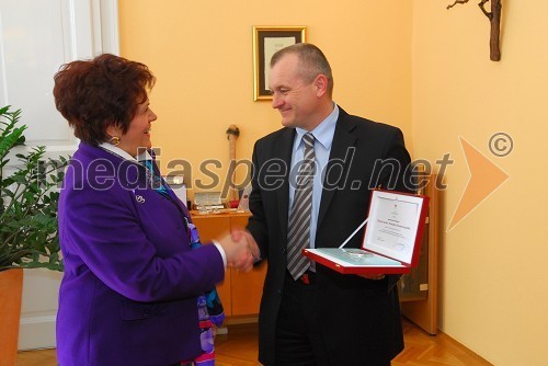 Dubravka Tomšič Srebotnjak, pianistka in Franc Kangler, župan Mestne občine Maribor