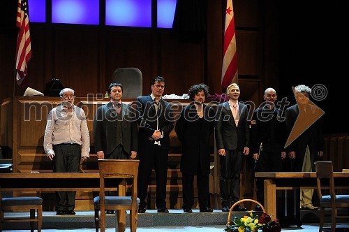 Janez Hočevar, Renato Jenček, Mario Šelih, Vojko Belšak, Aljoša Koltak, David Čeh in Zvone Agrež, igralci