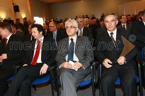 Dr. Patrick Vlačič, minister za promet, dr. Roko Žarnić, minister za okolje in prostor ter Janez Erjavec, direktor podjetja Pomurski sejem