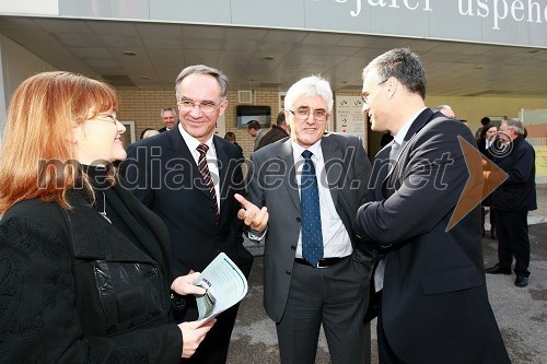 Dr. Marjana Šijanec Zavrl, Gradbeni inštitut ZRMK, Janez Erjavec, direktor podjetja Pomurski sejem, dr. Roko Žarnić, minister za okolje in prostor ter Črtomir Remec, predsednik Inženirske zbornice Slovenije (IZS)