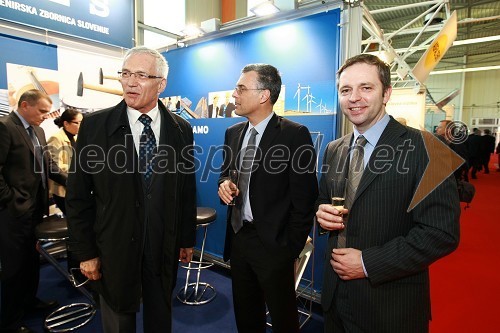 Dr. Miroslav Pregl, Ministrstvo za okolje in prostor, Črtomir Remec, predsednik Inženirske zbornice Slovenije (IZS) in Janko Zrim, direktor Tehnis d.o.o.