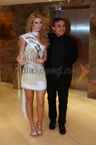 Tara Zupančič, 1. spremljevalka Miss Slovenije 2009 ter miss Alpe Adria International in Paolo Gruden, glavni lastnik licence Miss Alpe Adria International ter predsednik žirije