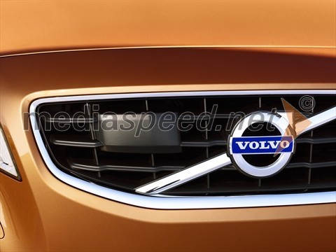 Zhejiang Geely Holding Group je s Ford Motor Company sklenil kupčijo o stoodstotnem prevzemu deleža Volvo Corporation.