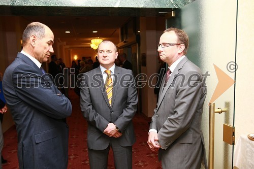 Janez Janša, predsednik stranke SDS, Franc Kangler, župan Mestne občine Maribor in Radovan Žerjav, predsednik stranke SLS