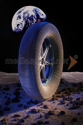 Goodyear in NASA izumila pnevmatiko brez zraka