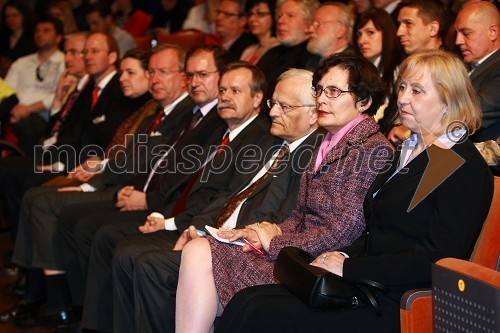 Prof. dr. Radovan Stanislav Pejovnik, rektor univerze v Ljubljani, dr. Jože Trontelj, predsednik SAZU (Slovenska akademija znanosti in umetnosti), Zdenka Čebašek Travnik, varuhinja človekovih pravic in dr. Janja Črčinovič Rozman, soproga Ivana Rozmana