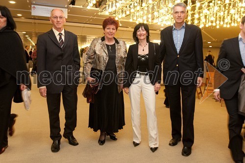 Miro Cerar, nekdanji gimnastičar in predsednik Olimpijske akademije ter ambasador za fair play, Zdenka Cerar, nekdanja pravosodna ministrica in generalna tožilka, Katarina Sibinčič, odvetnica in soprog Slobodan Sibinčič, predsednik uprav GV skupine in predsednik sveta Managerskih koncertov