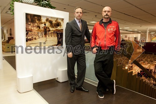 Janko Zrim, direktor Tehnis d.o.o. in Jane Štravs, fotograf