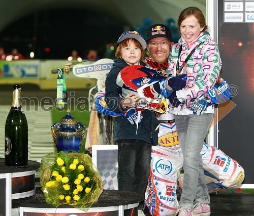 Jason Crump (Avstralija) ter njegova sin in hčerka