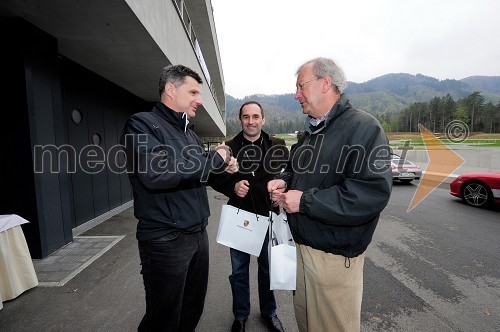 Jernej Dragoš, vodja znamke Porsche pri podjetju Porsche Slovenija d.o.o. in Dr. Erwin Kubesch, avstrijski veleposlanik