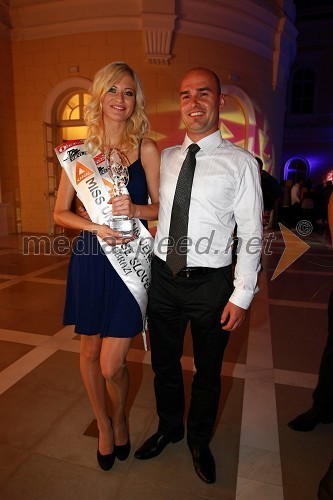 Marika Savšek, Miss Universe Slovenije 2010 ter Miss revije Obrazi 2010 in fant Jernej Jevnišek