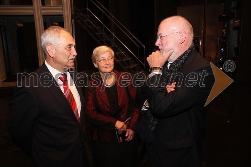 Rudi Moge, nekdanji poslanec DZ in predsednik sveta SNG Maribor in njegova soproga Alojzija Čas Moge ter Stane Jurgec, nekdanji umetniški vodja Opere in baleta SNG Maribor