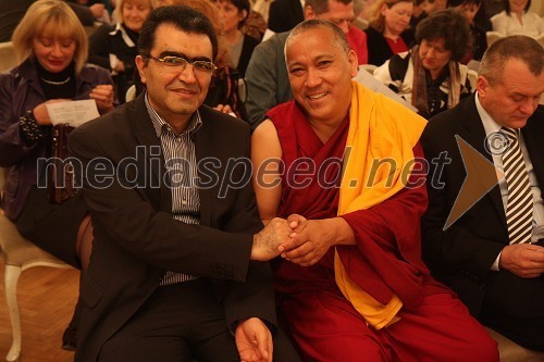 Abdolreza Rahbari, v.d. direktorja kulturne sekcije Veleposlaništva Islamske Republike Iran na Dunaju in tibetanski menih