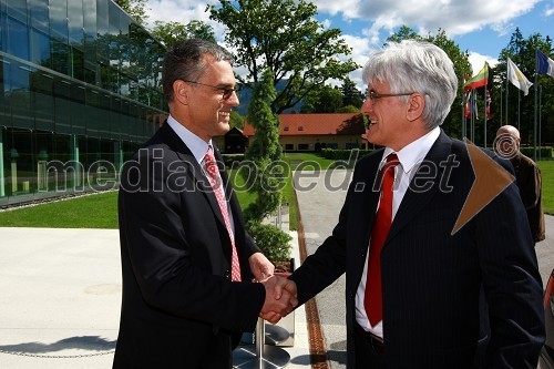 Črtomir Remec, predsednik Inženirske zbornice Slovenije (IZS) in dr. Roko Žarnić, minister za okolje in prostor