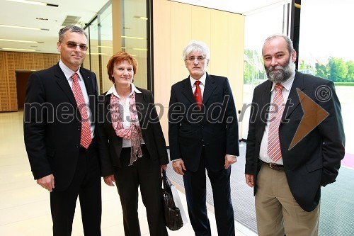 Črtomir Remec, predsednik Inženirske zbornice Slovenije (IZS), Alenka Avberšek, Gospodarska zbornica Slovenije, dr. Roko Žarnić, minister za okolje in prostor in Jernej Stritih, direktor službe Vlade RS za podnebne spremembe