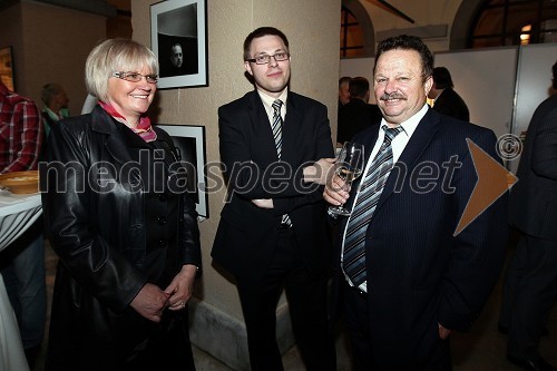 Irma Benko, Dejan Fujs, direktor Podjetja za informiranje Murska Sobota, d.o.o. in Štefan Pavlinjek, direktor podjetja Roto in predsednik upravnega odbora Obrtne zbornice Slovenije