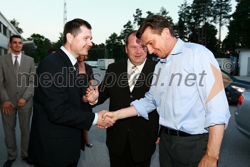 Mag. Igor Marinič, namestnik direktorja Pošte Slovenije, Aleš Hauc, generalni direktor Pošte Slovenije in Borut Pahor, predsednik vlade Republike Slovenije