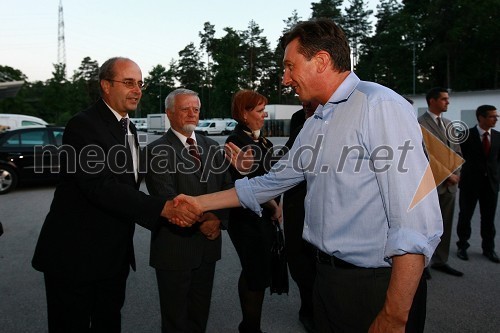 Aleš Černjavič, svetovalec poslovodstva Pošte Slovenije in Borut Pahor, predsednik vlade Republike Slovenije