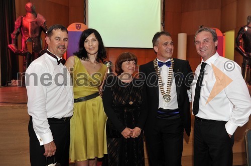 Peter Vipavc, Rotary klub Celje in njegova partnerka, Andreja Rihter, Iztok Pečnik, Iztok Pečnik, predsednik Rotary kluba Celje ter Marjan Feguš, Rotary klub Celje