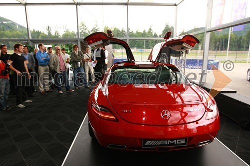 Mercedes Benz SLS AMG