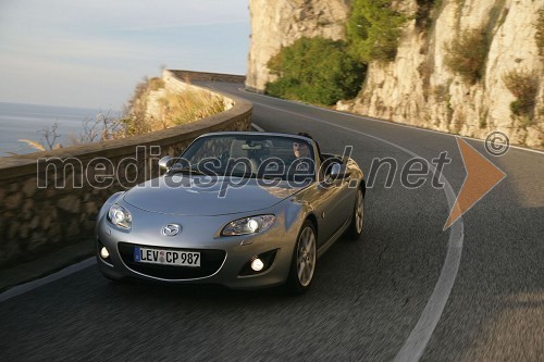 Mazda MX-5 ‘Najboljši športni avto’ po britanski raziskavi JD Power