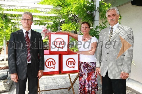 Zoran Janko, glavni izvršni direktor družbe Mobitel d.d., Anita Ogulin, Zveza prijateljev mladine Slovenije - Zveza prijateljev mladine Ljubljana Moste Polje in Franc Hočevar, predsednik Zveze prijateljev mladine Slovenije