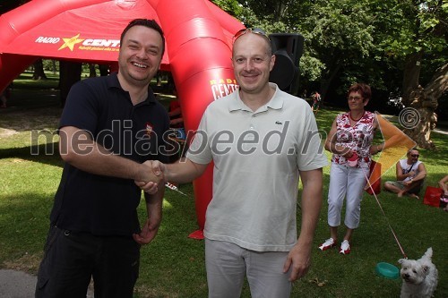 Sašo Papp, moderator na Radiu Center in povezovalec programa in Miran Hrženjak, Skupina Keter