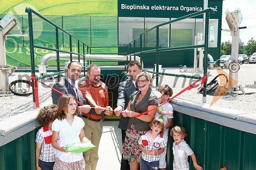 Miha Petač, lastnik bioplinske elektrarne Organica - Petač z družino, Miran Naglič, Kmetijsko gozdarska zbornica Slovenije ter mag. Tomaž Poje, Kmetijski inštitut Slovenije