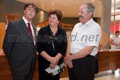 Jožko Čuk, direktor Slovenskega narodnega gledališča (SNG) Nova Gorica in Marjan Mateta s soprogo